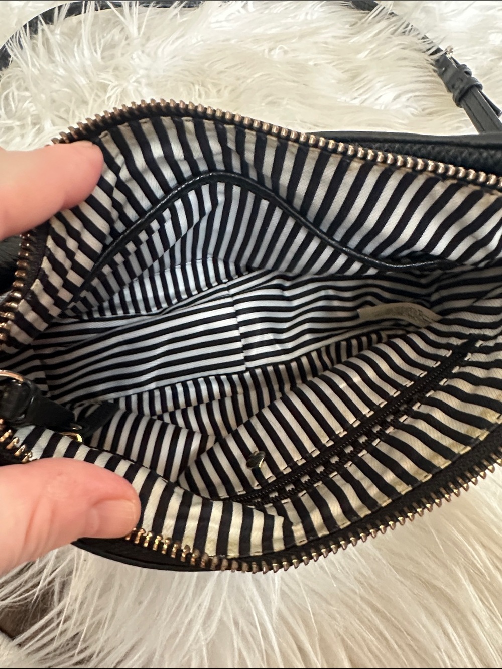 kate spade Black Pebbled Leather Crossbody with Gold Hardware - Picture 7 of 8